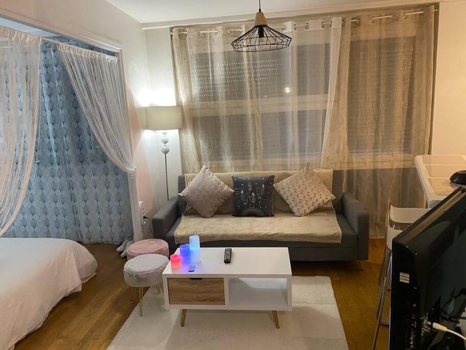 וילאורבן Charmant Appartement מראה חיצוני תמונה